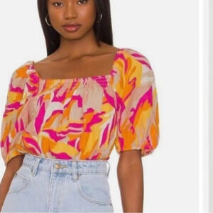 Sanctuary Woman’s multicolor top. On or off the shoulder. XS